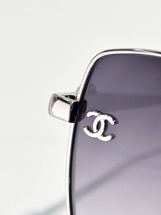 Picture of Chanel Sunglasses _SKUfw76989814fw